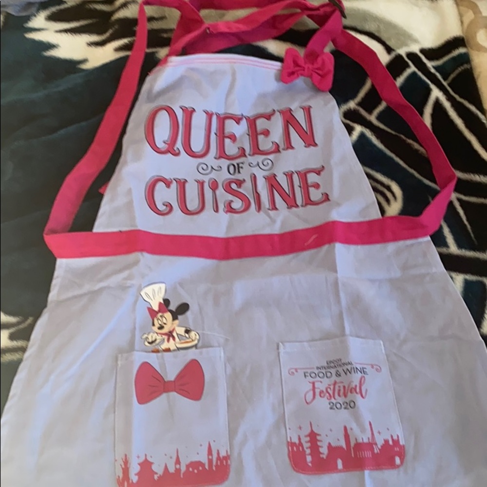 NWT Disney Food & Wine Festival Minnie Apron